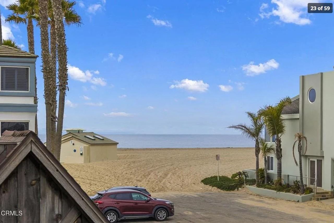 104 La Brea St - Photo 5 of 41