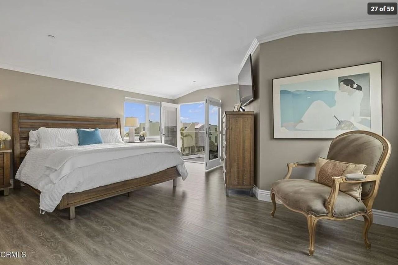 104 La Brea St - Photo 6 of 41