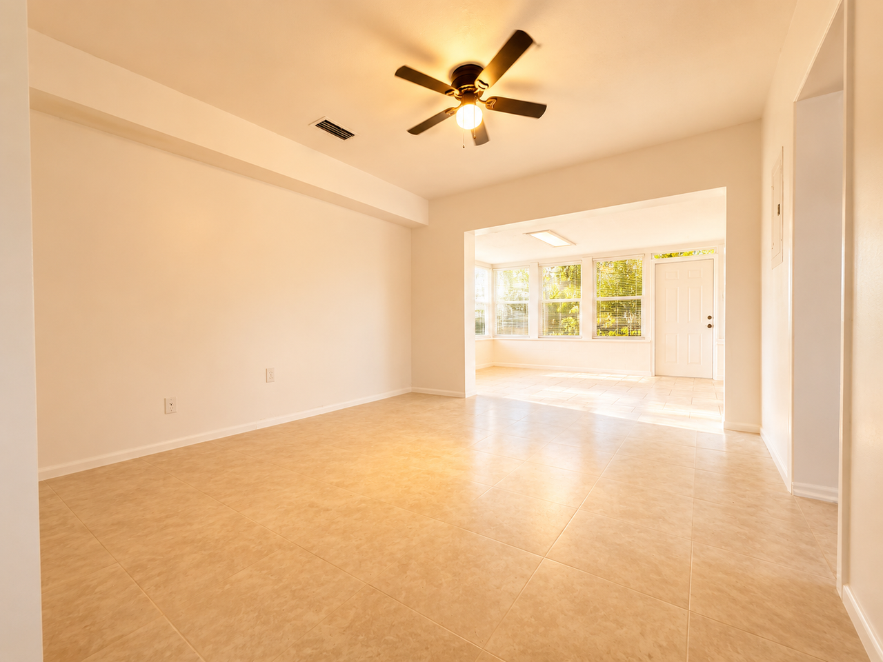105 Primrose Ln - Photo 3 of 11