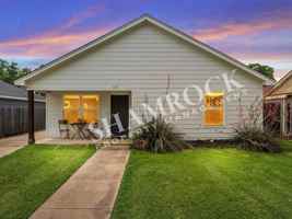 featured image of 1107 Primrose Dr