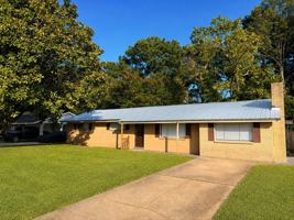 featured image of 208 Hospital Dr