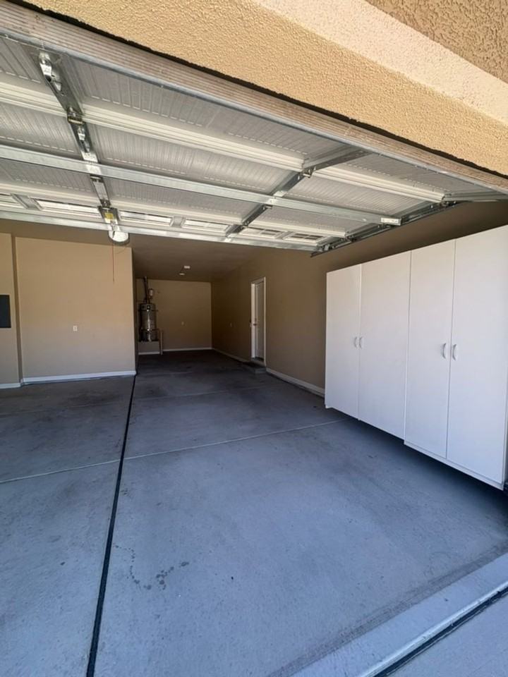 2827 Earthstone Dr - Photo 2 of 23