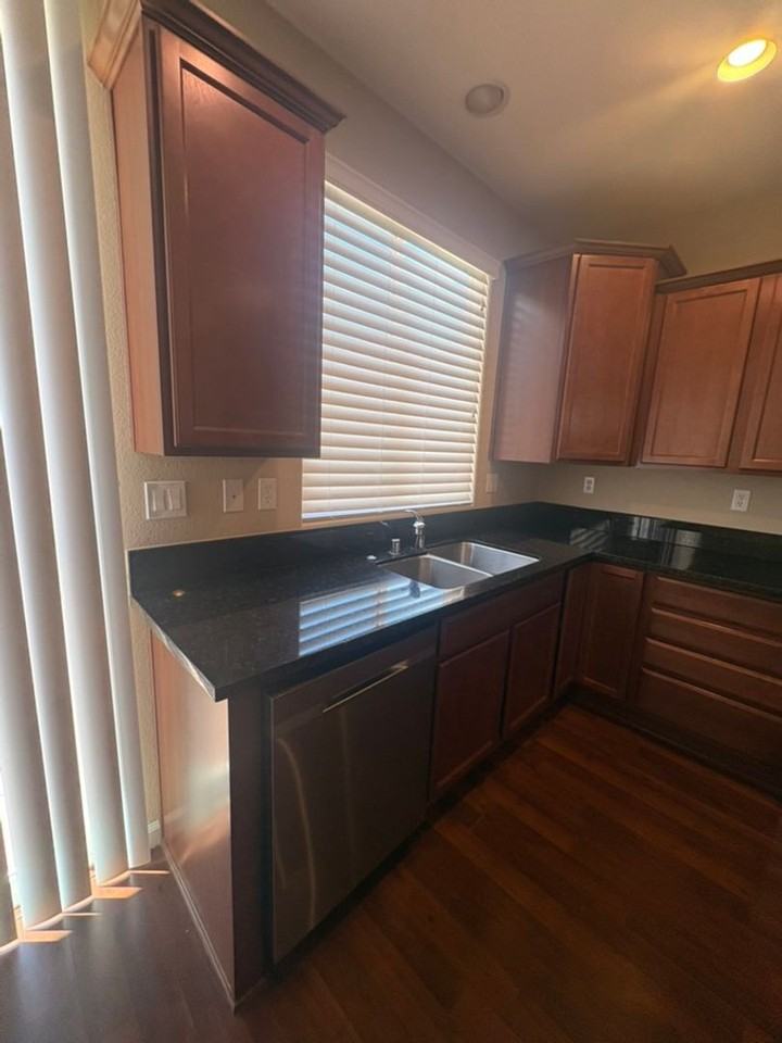 2827 Earthstone Dr - Photo 5 of 23