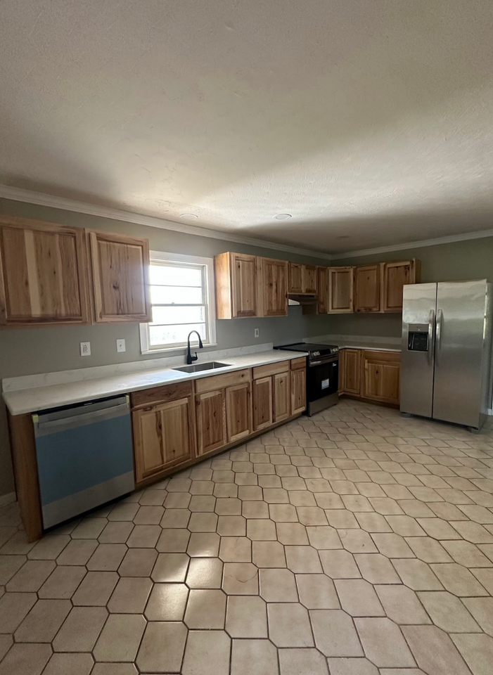 200 W Pasadena Ave - Photo 7 of 14