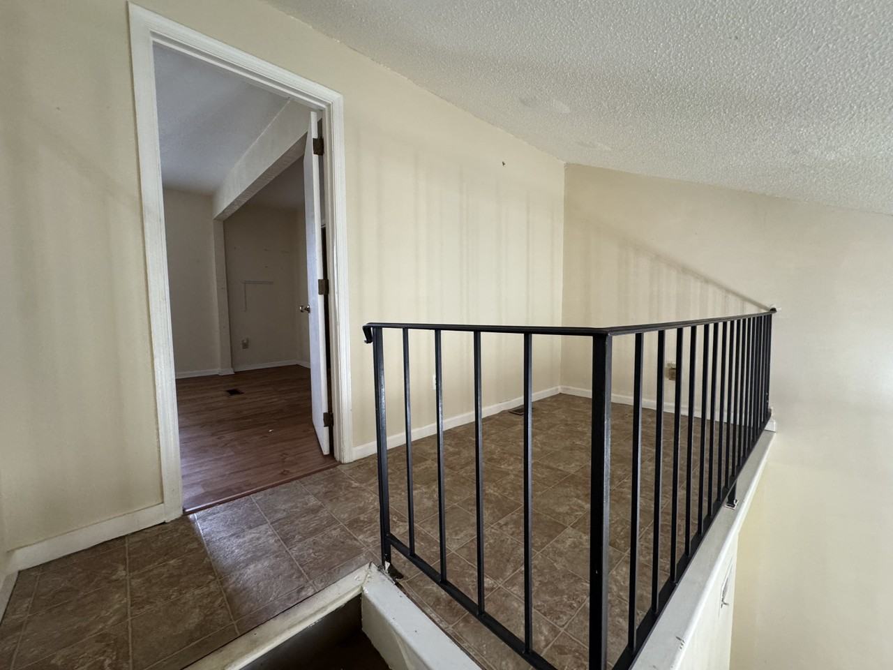 655 26th St #NA - Photo 5 of 23