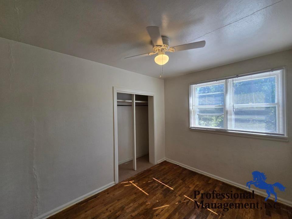 1215 8th St W - Photo 5 of 11