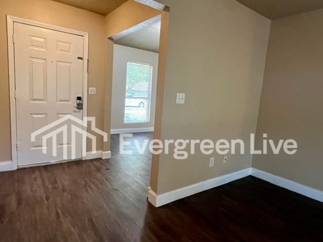 100 Swing Ct - Photo 3 of 20