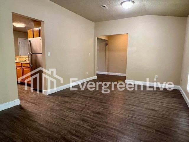 100 Swing Ct - Photo 5 of 20