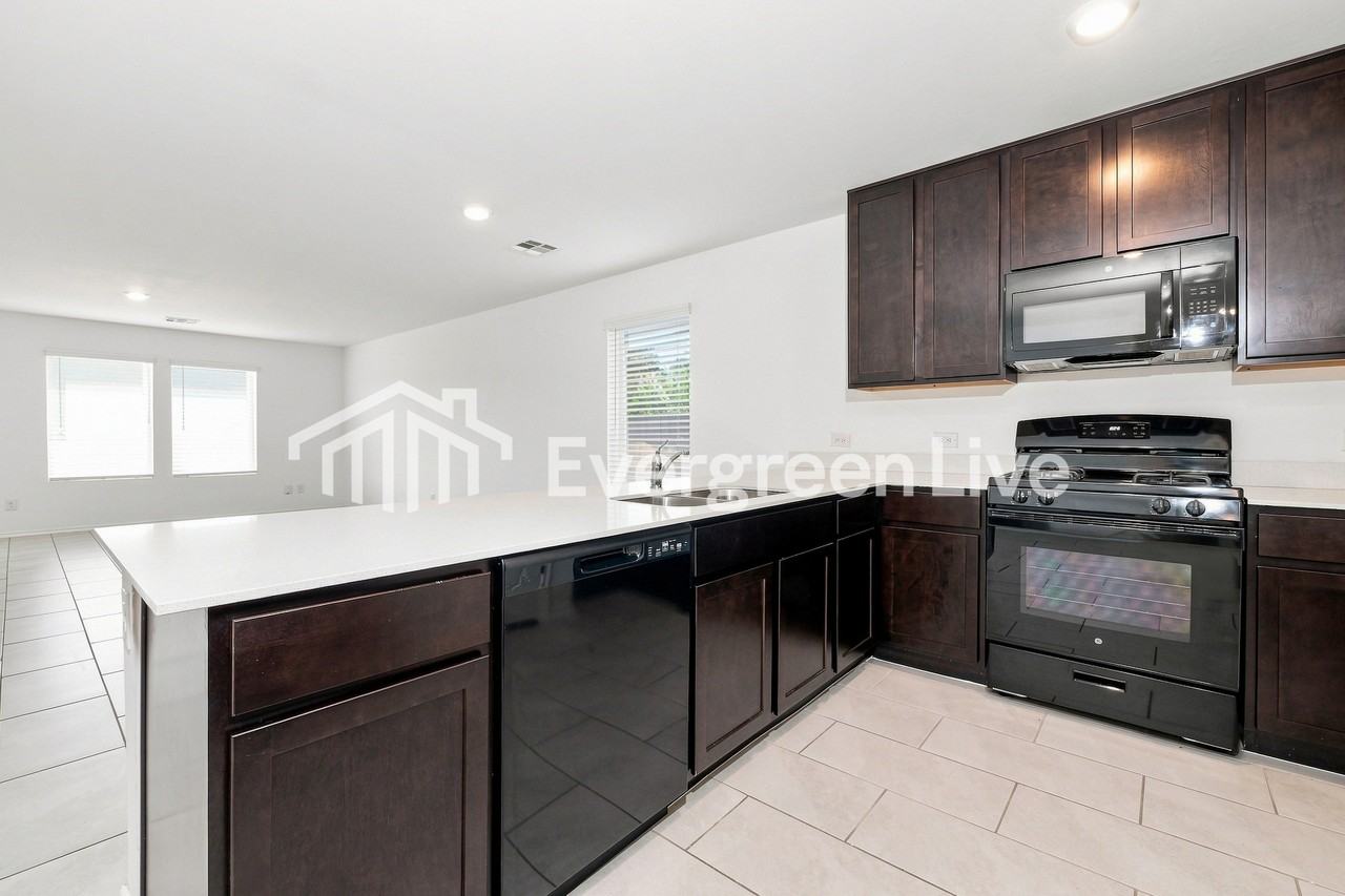 10912 Sw 22nd St - Photo 6 of 15