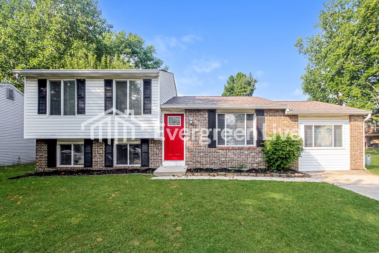5520 Lunsford Dr - Photo 2 of 15