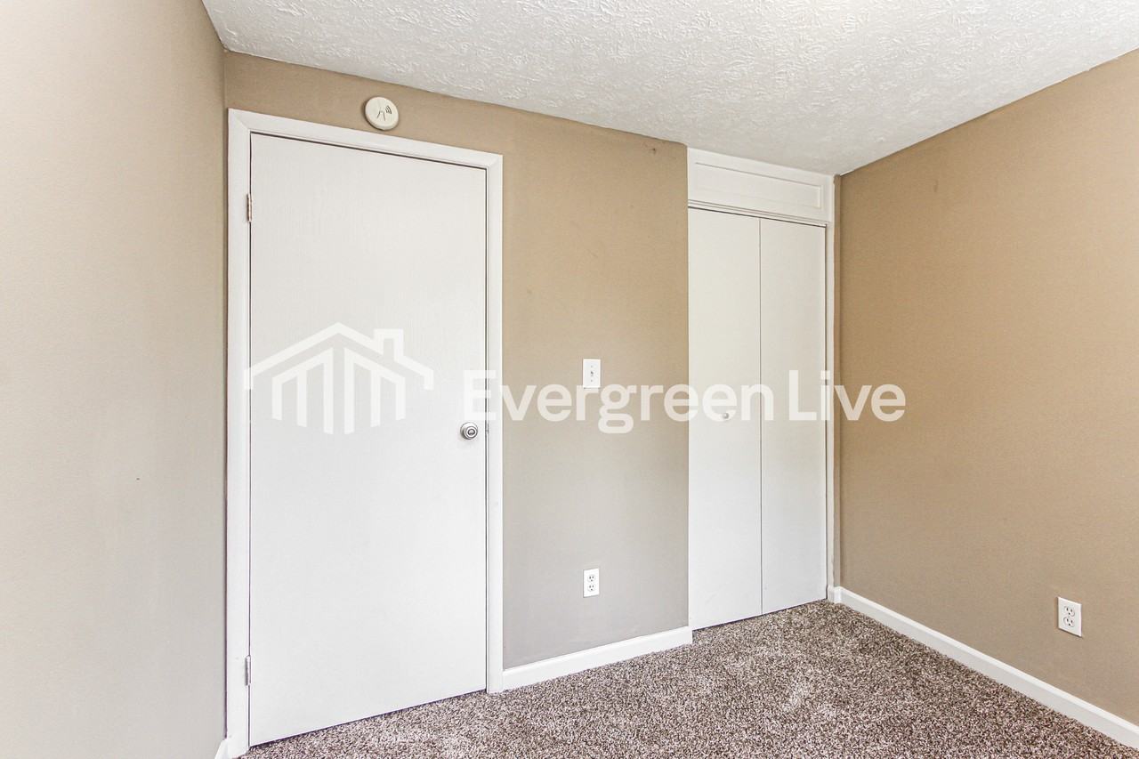 5520 Lunsford Dr - Photo 7 of 15