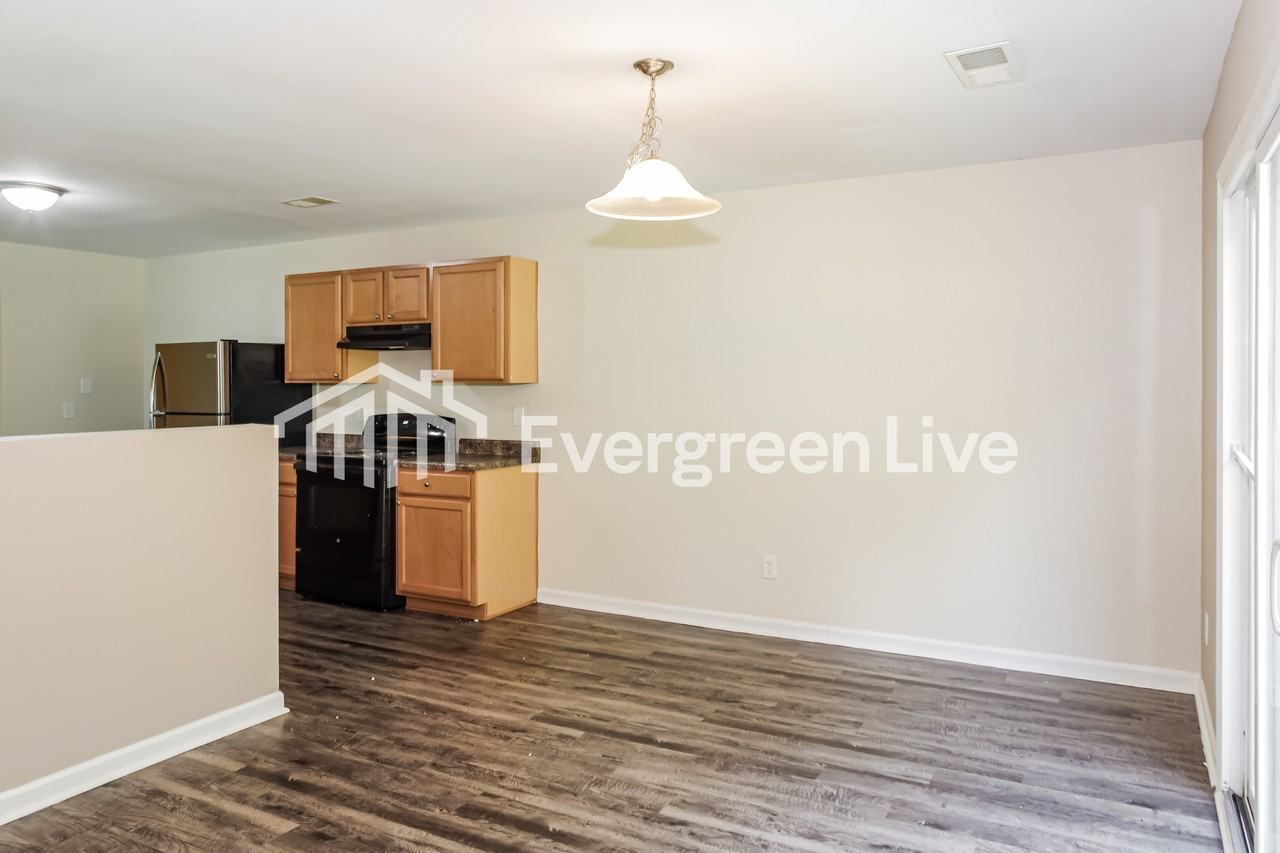 203 Dormont Dr Ne - Photo 5 of 15