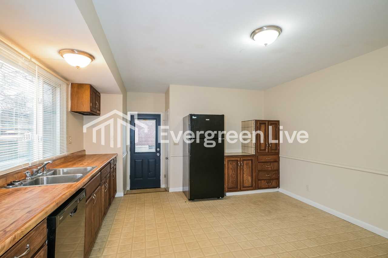1436 Oliveto Ln - Photo 5 of 15