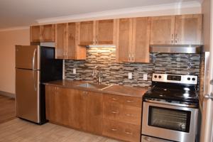 featured image of 89 Andrew Street South #2
