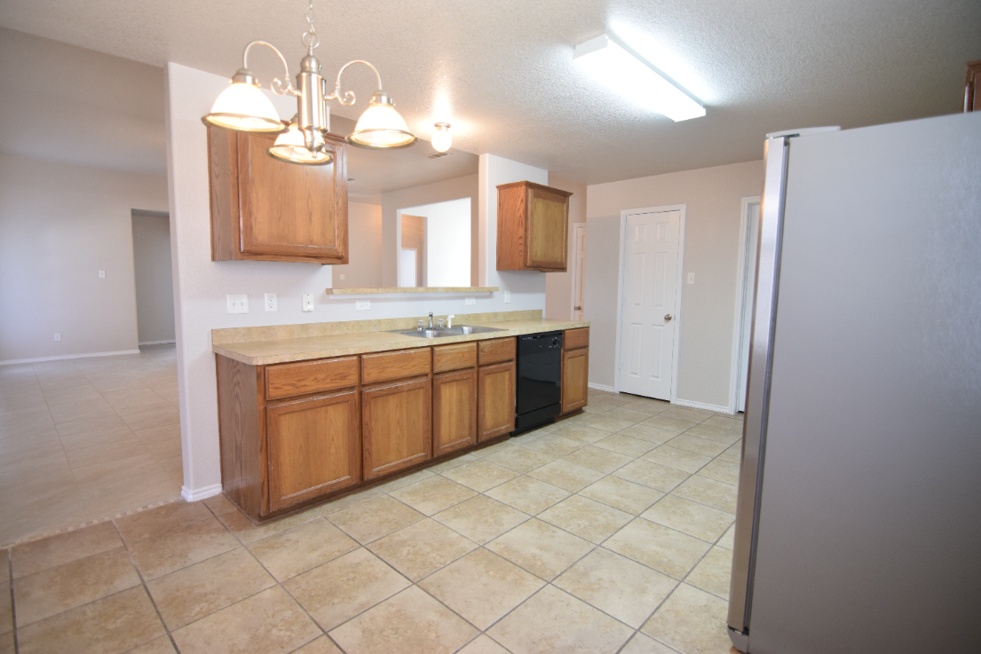 403 Constellation Dr #NA - Photo 5 of 40