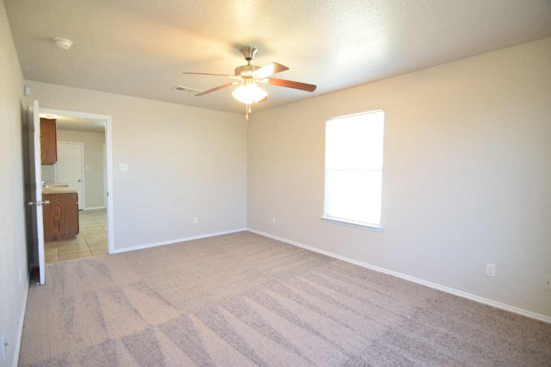 403 Constellation Dr #NA - Photo 7 of 40