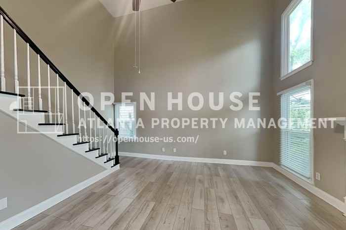 1461 Rosewood Creek Dr - Photo 4 of 18
