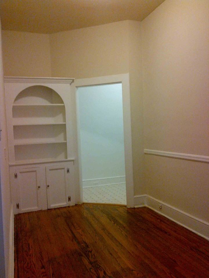 1024 N Calvert St #NA - Photo 2 of 6