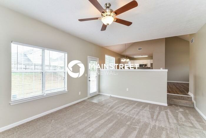 6636 Shapiro Ct - Photo 4 of 15