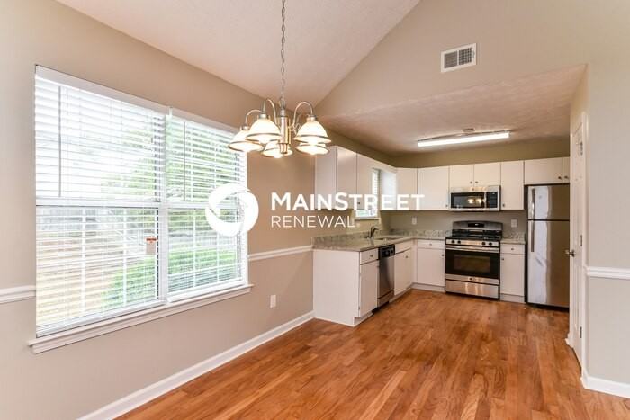 6636 Shapiro Ct - Photo 6 of 15