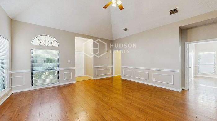 907 Walters Dr - Photo 6 of 32