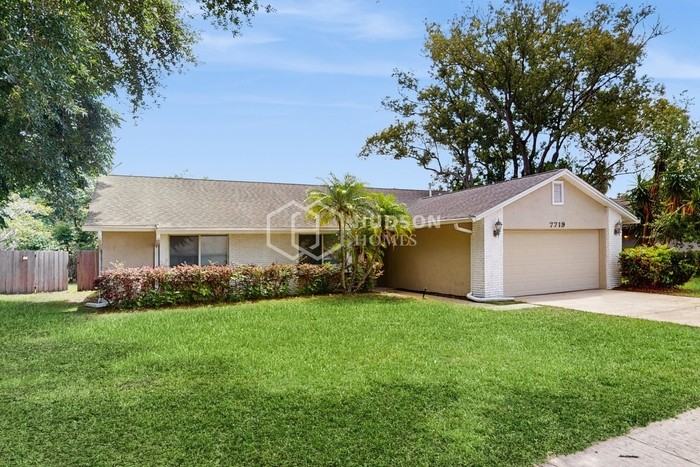7719 Clubhouse Estates Dr - Photo 4 of 32