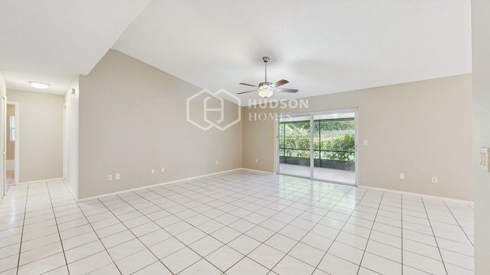 7719 Clubhouse Estates Dr - Photo 5 of 32