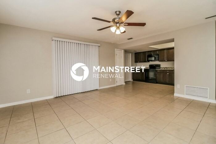 2816 Beal St - Photo 5 of 16