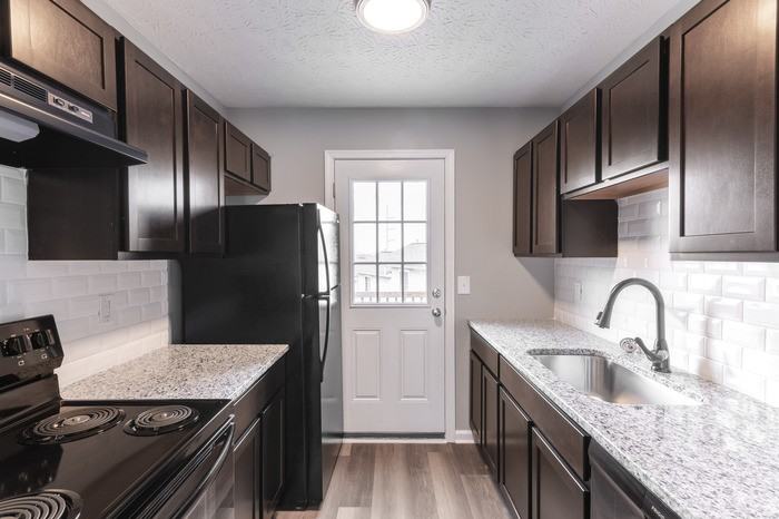 2619 Crisnic Ct #2619 - Photo 3 of 18