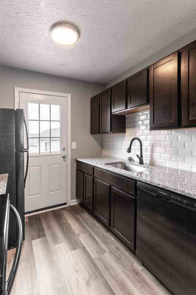 2619 Crisnic Ct #2619 - Photo 4 of 18
