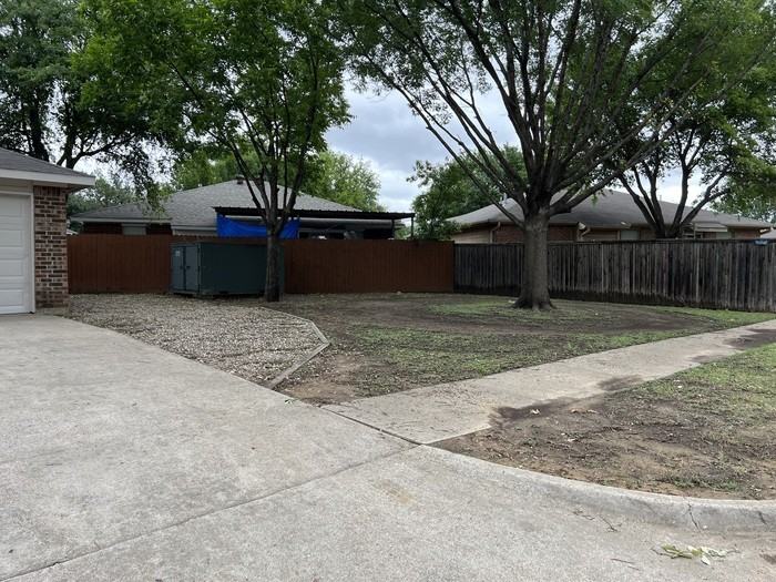 1007 Shaw St - Photo 2 of 35