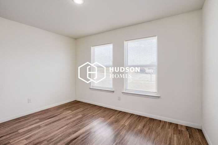 1006 David Ave - Photo 7 of 14