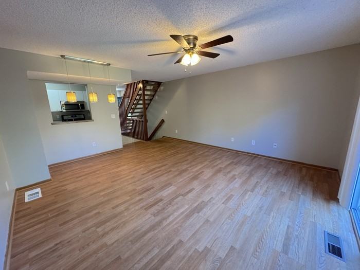 5643 Barney Ln - Photo 6 of 23