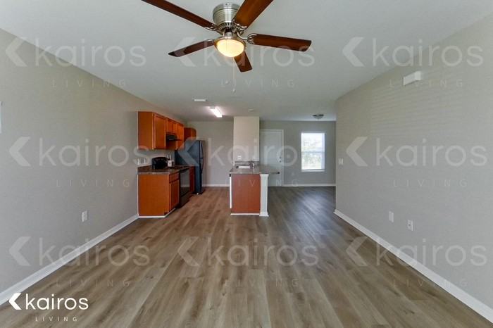 1126 Nw 4th Ave - Photo 4 of 26