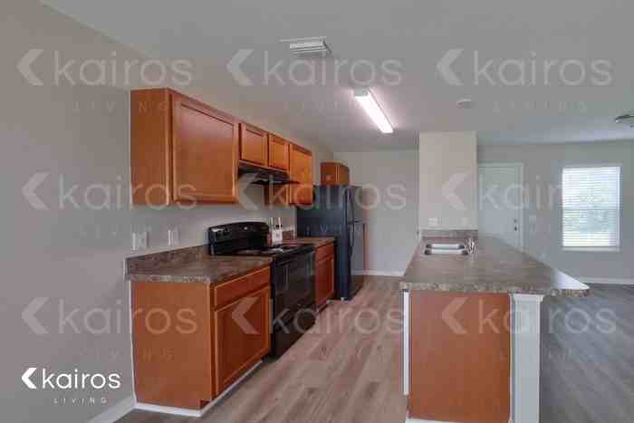 1126 Nw 4th Ave - Photo 5 of 26