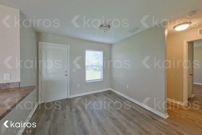 1126 Nw 4th Ave - Photo 7 of 26