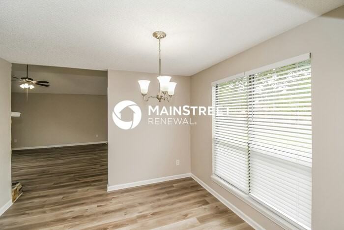 6472 Dickens Dr - Photo 5 of 17