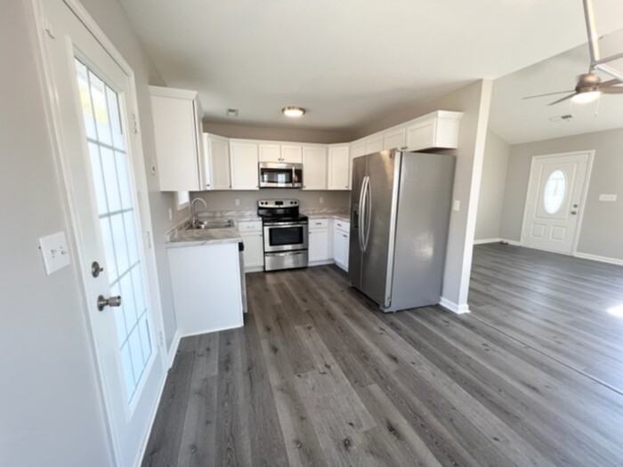 1724 Ridge Runner Ct - Photo 2 of 20