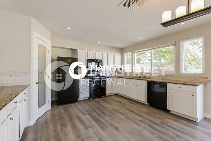 5322 Camden Ave - Photo 6 of 16