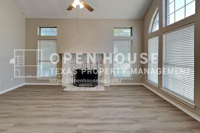 6621 Sunny Hill Dr - Photo 5 of 23