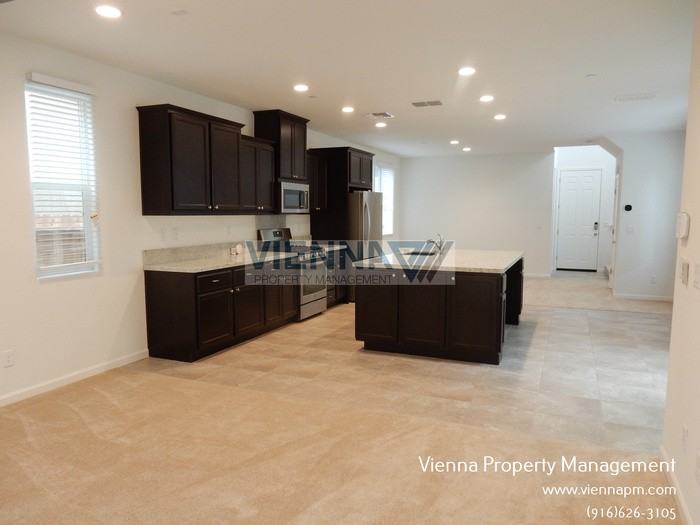 1271 Goldenrod Way - Photo 6 of 30