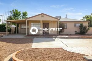 featured image of 5528 E Waverly St