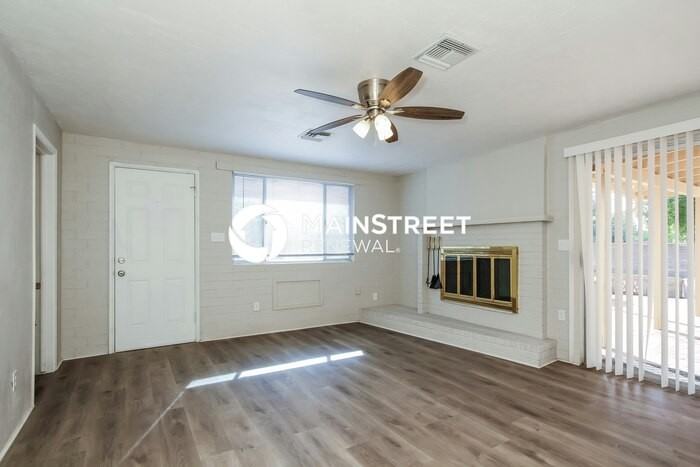 5528 E Waverly St - Photo 7 of 16
