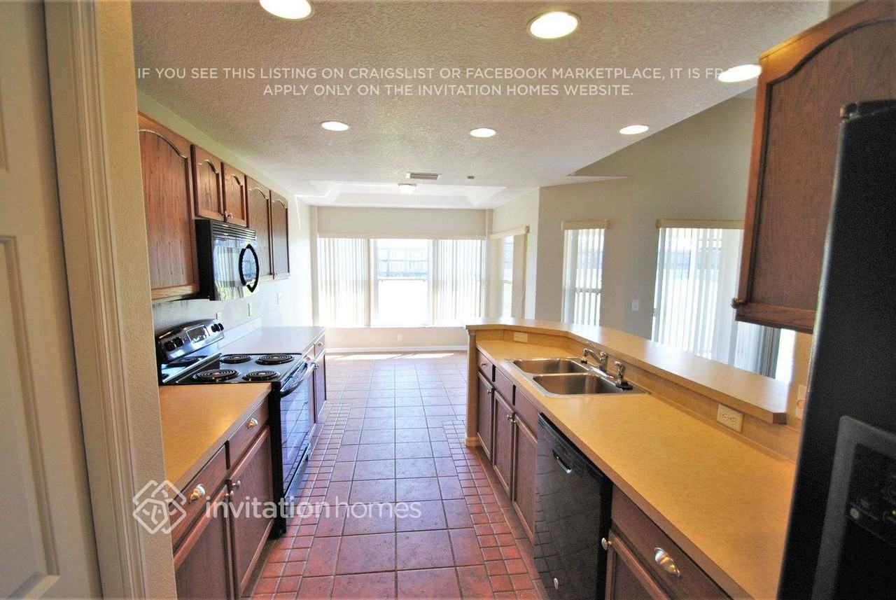 13343 Biscayne Dr - Photo 5 of 16