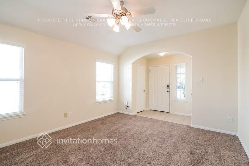 5919 Deep South Dr - Photo 4 of 22