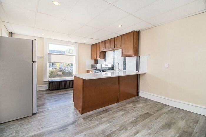 1108 S Westnedge Ave #1 - Photo 5 of 16
