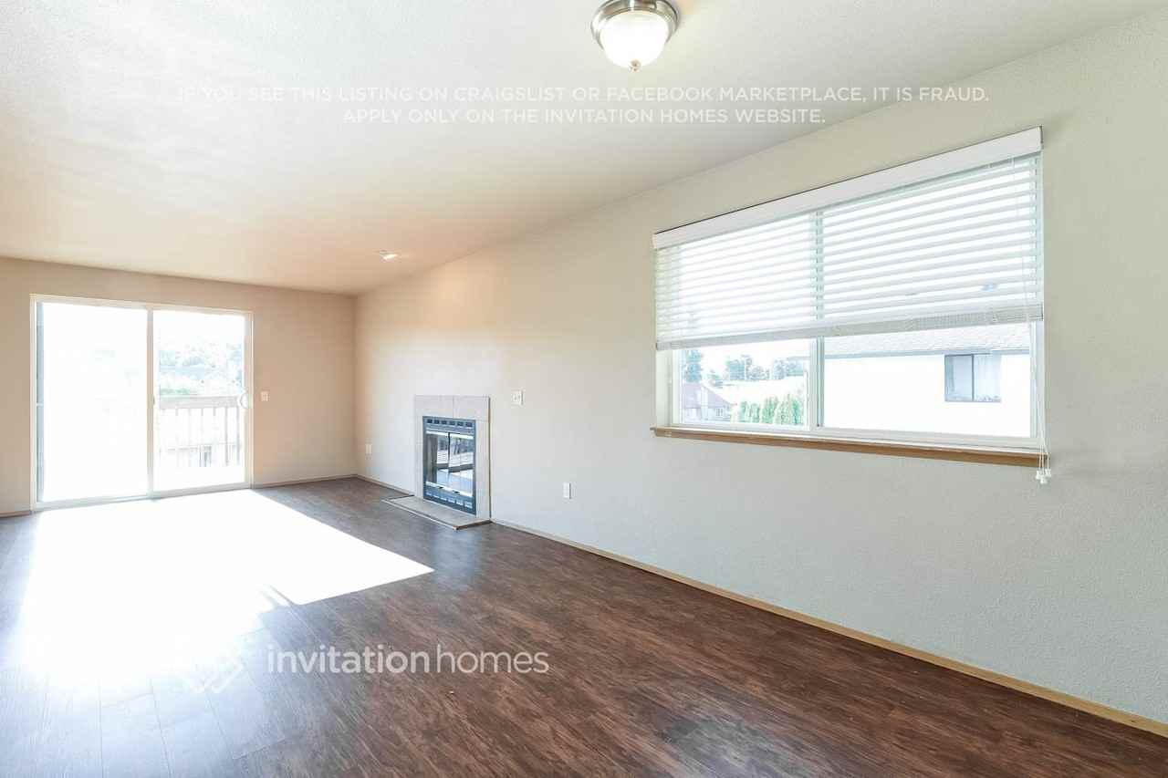 2929 58th Ave Ne - Photo 2 of 16