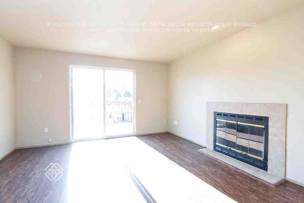 2929 58th Ave Ne - Photo 3 of 16