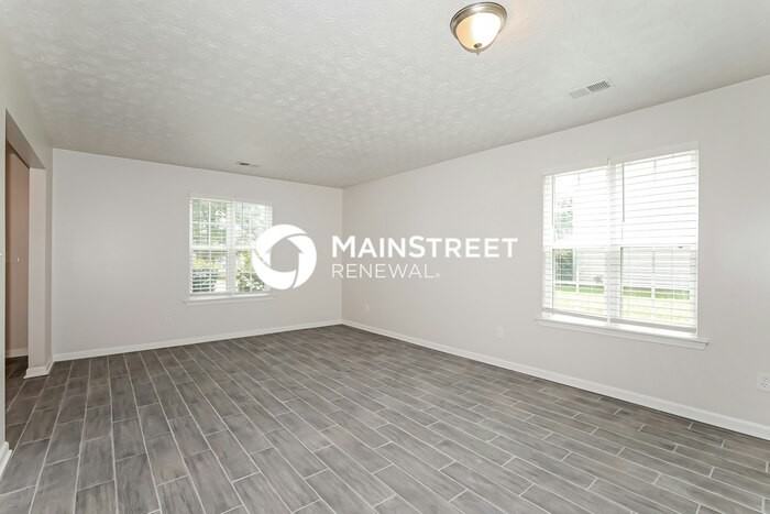 5483 Rock Lake Dr - Photo 3 of 15