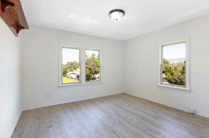 444 Stephens Ave #7 - Photo 3 of 6